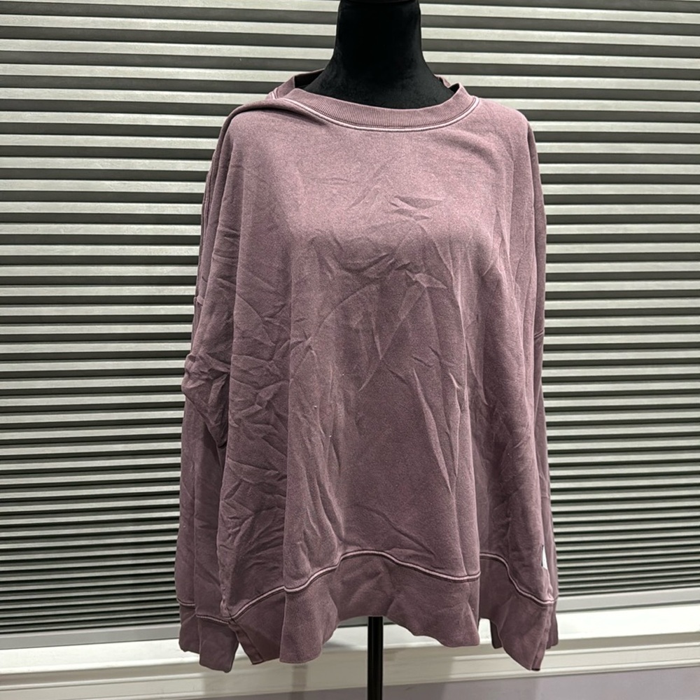 Pullover sweater